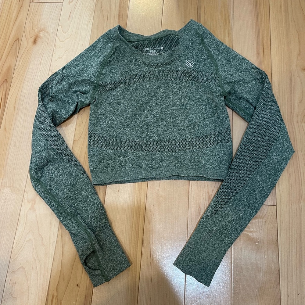 JED NORTH Cropped Long Sleeve